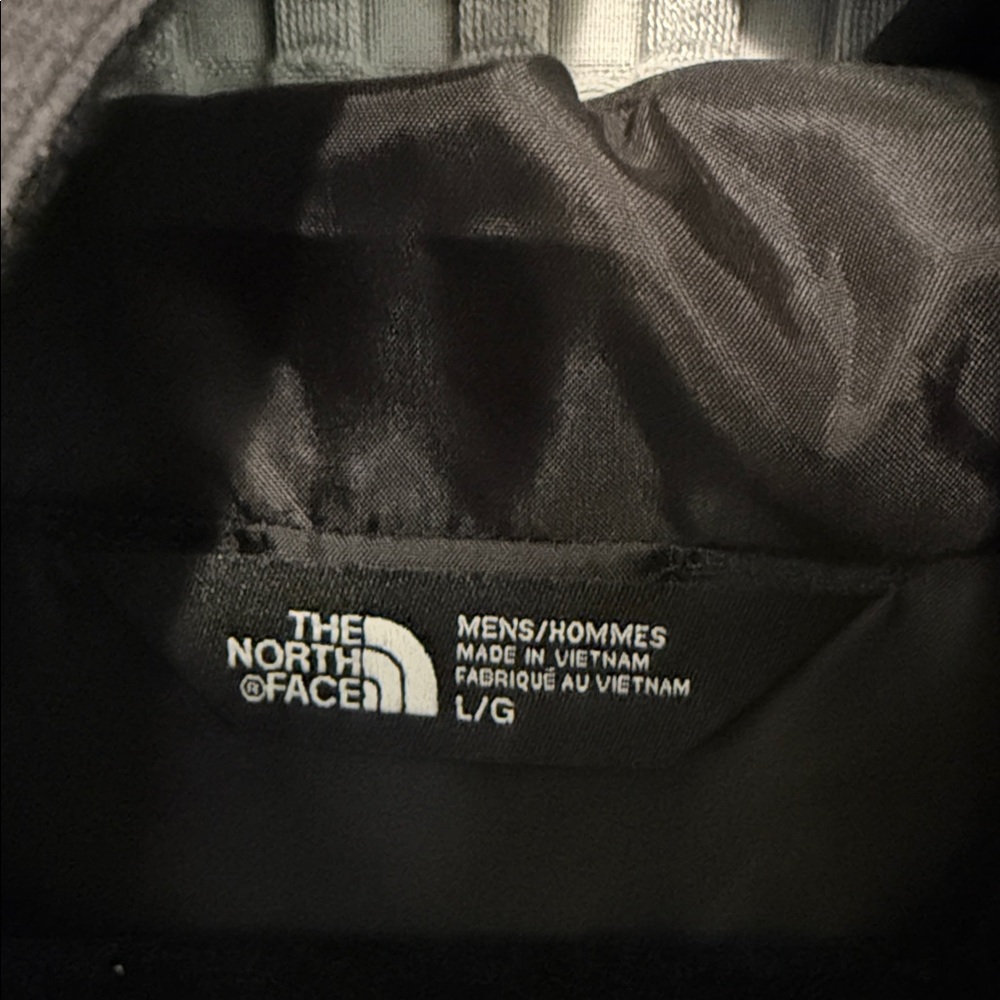 The North Face Men's Camouflage Black Jacket - Picture 2 of 3